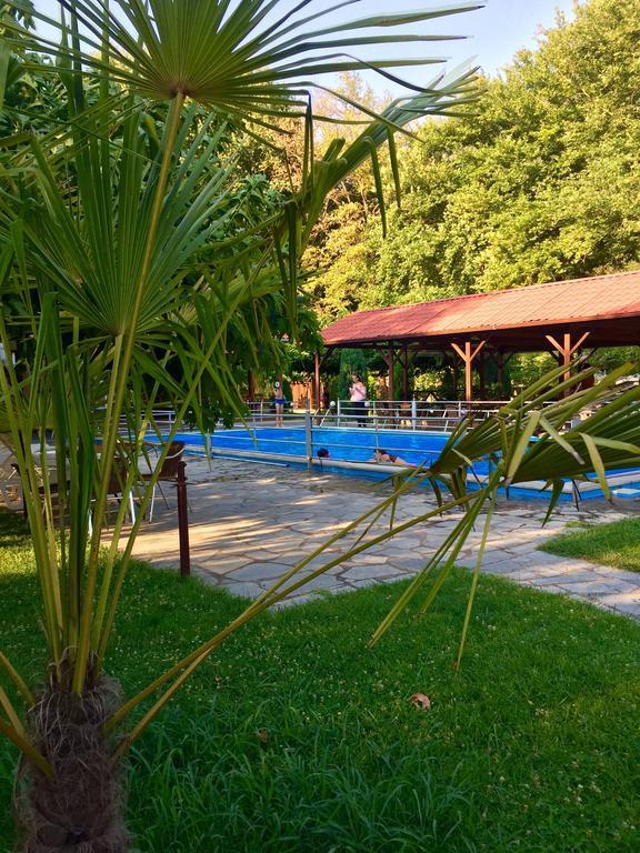 Dipla Sto Potami Hotel Chani Terevou Luaran gambar